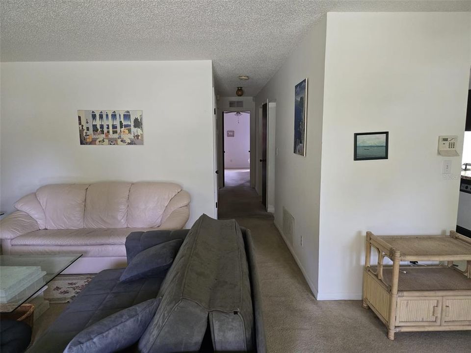 For Sale: $305,000 (2 beds, 2 baths, 1440 Square Feet)