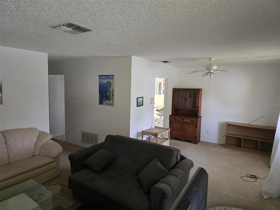 For Sale: $305,000 (2 beds, 2 baths, 1440 Square Feet)