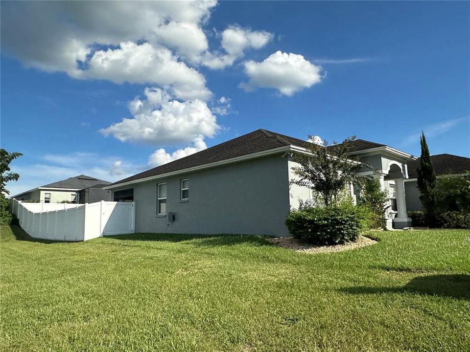 For Sale: $449,000 (4 beds, 2 baths, 2203 Square Feet)