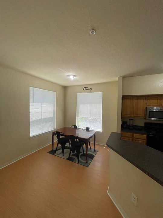 Active With Contract: $1,695 (2 beds, 2 baths, 1077 Square Feet)