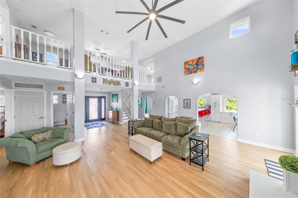 For Sale: $1,995,000 (5 beds, 4 baths, 4550 Square Feet)