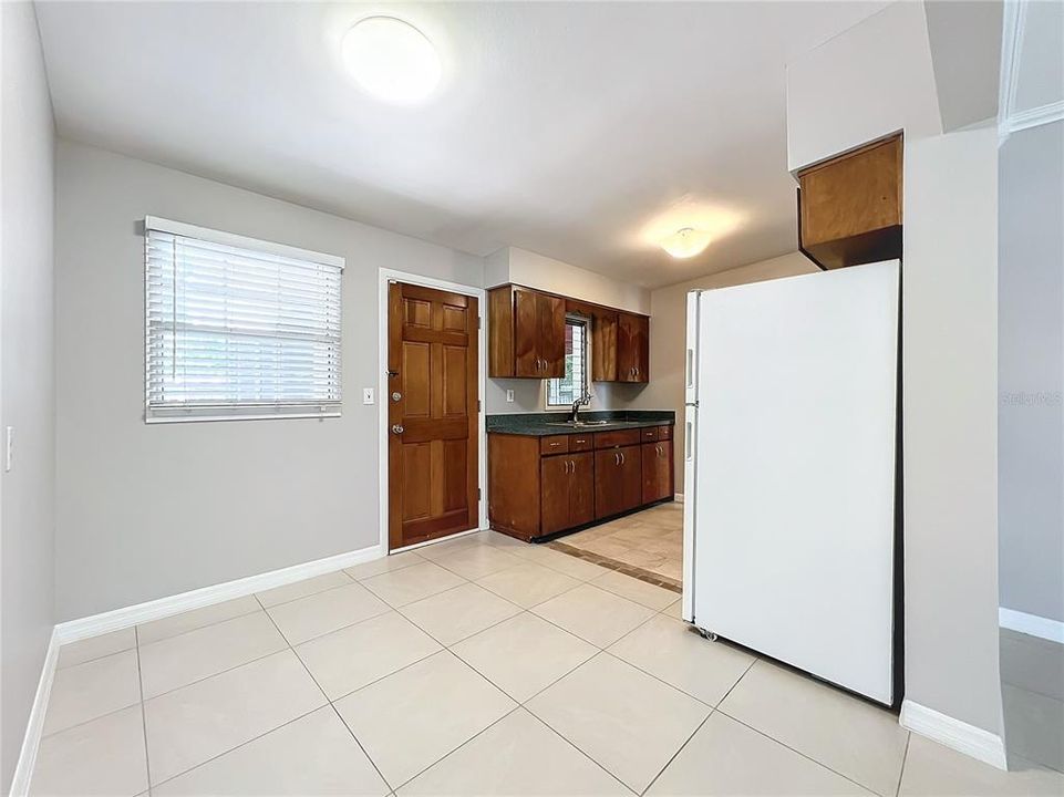 For Sale: $289,900 (3 beds, 1 baths, 969 Square Feet)