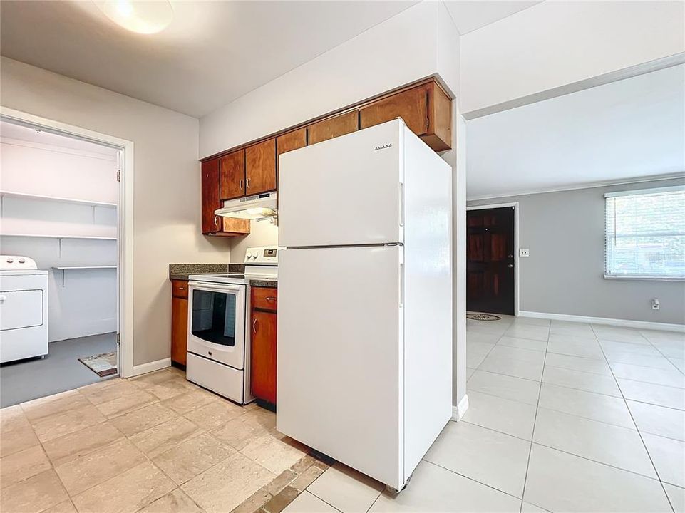 For Sale: $289,900 (3 beds, 1 baths, 969 Square Feet)