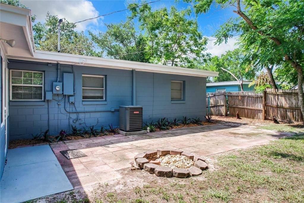 For Sale: $289,900 (3 beds, 1 baths, 969 Square Feet)