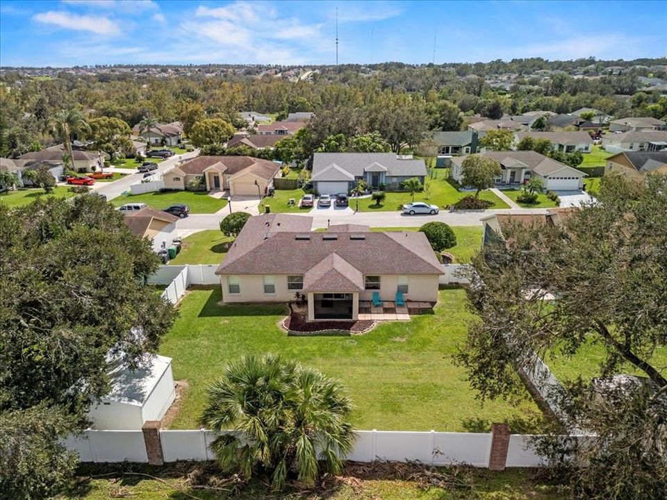 For Sale: $325,000 (3 beds, 2 baths, 1489 Square Feet)