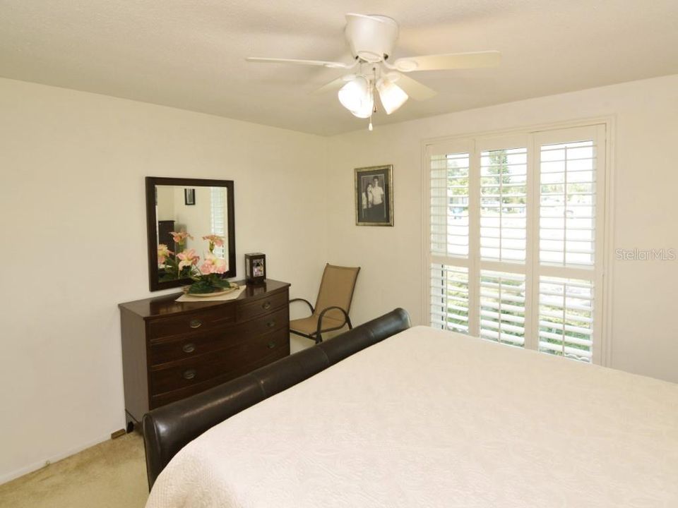 For Sale: $339,000 (2 beds, 2 baths, 1393 Square Feet)