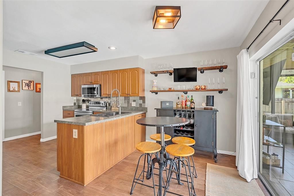 For Sale: $449,900 (3 beds, 2 baths, 1713 Square Feet)