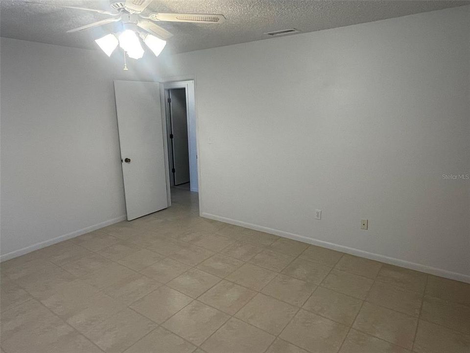 For Rent: $2,295 (3 beds, 2 baths, 1517 Square Feet)