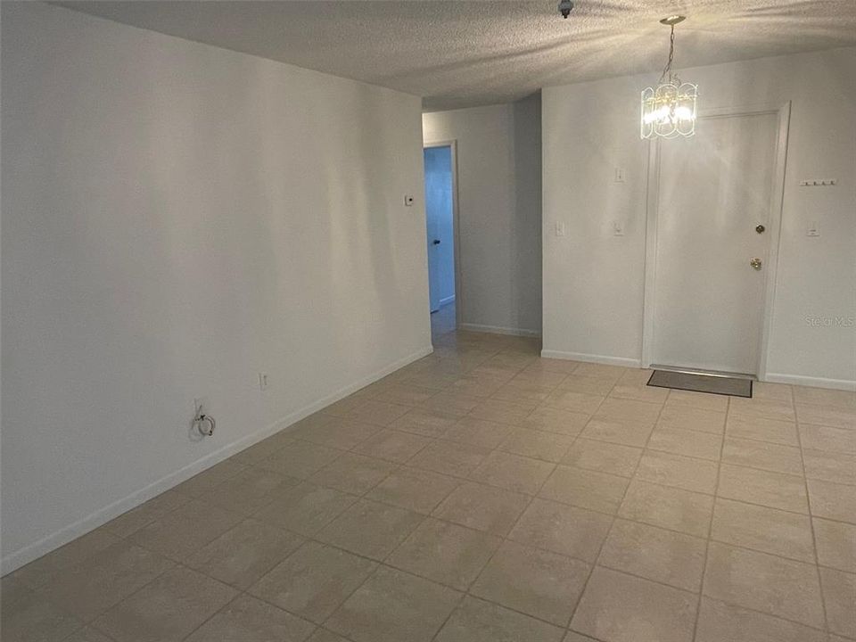 For Rent: $2,295 (3 beds, 2 baths, 1517 Square Feet)