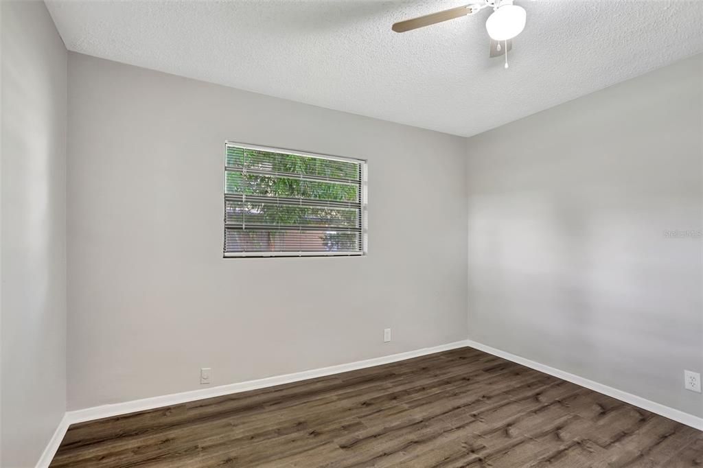 For Sale: $335,000 (3 beds, 1 baths, 1527 Square Feet)