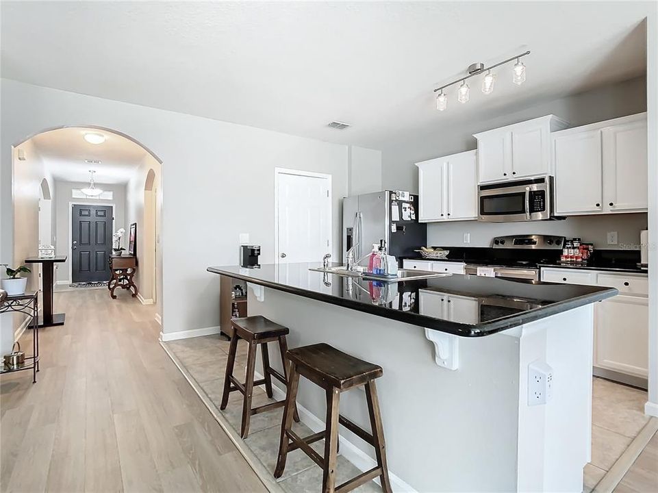 For Sale: $418,000 (3 beds, 2 baths, 1676 Square Feet)