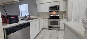 For Rent: $1,800 (2 beds, 2 baths, 1417 Square Feet)