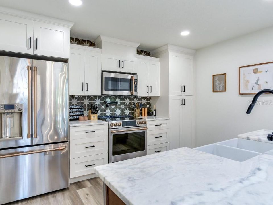 For Sale: $485,000 (4 beds, 2 baths, 2264 Square Feet)