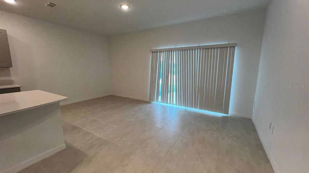 For Rent: $2,050 (3 beds, 2 baths, 1373 Square Feet)