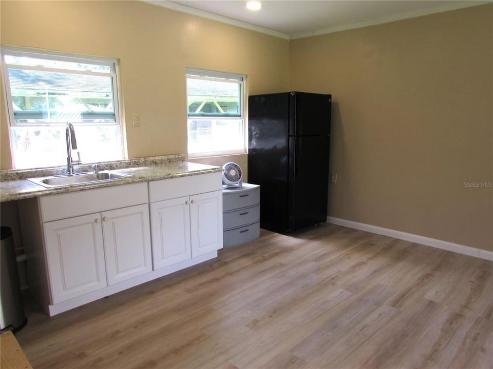 For Sale: $244,900 (3 beds, 1 baths, 1104 Square Feet)