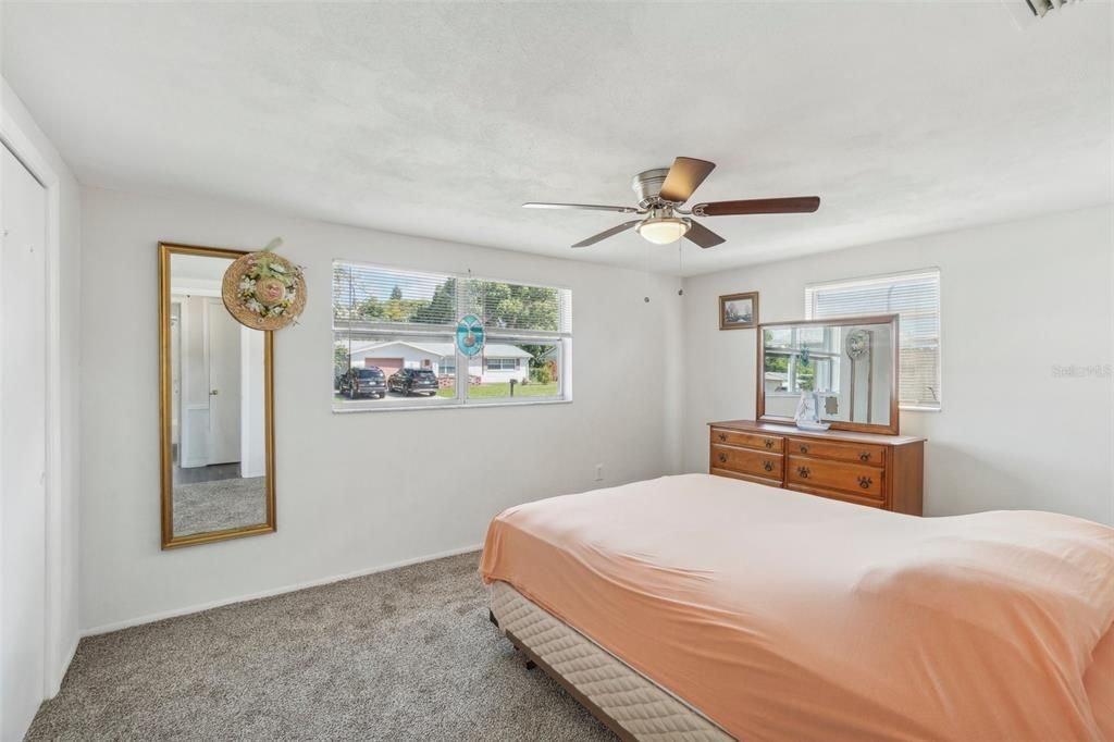 For Sale: $265,000 (2 beds, 2 baths, 1264 Square Feet)