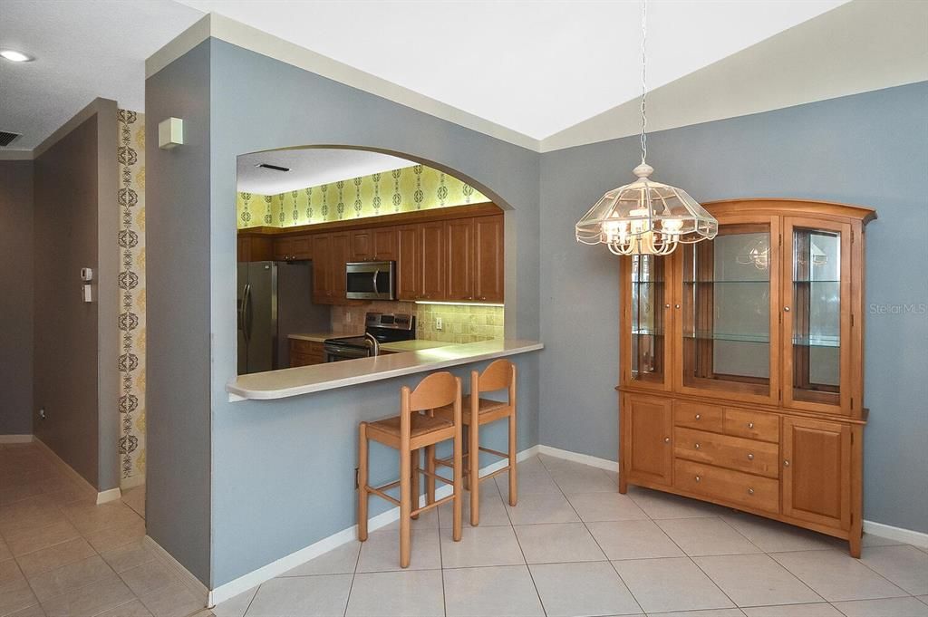 Dining area, kitchen