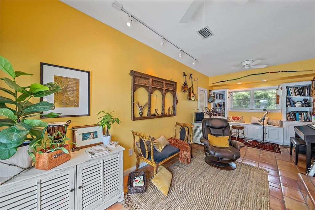 Active With Contract: $1,080,000 (3 beds, 3 baths, 2629 Square Feet)