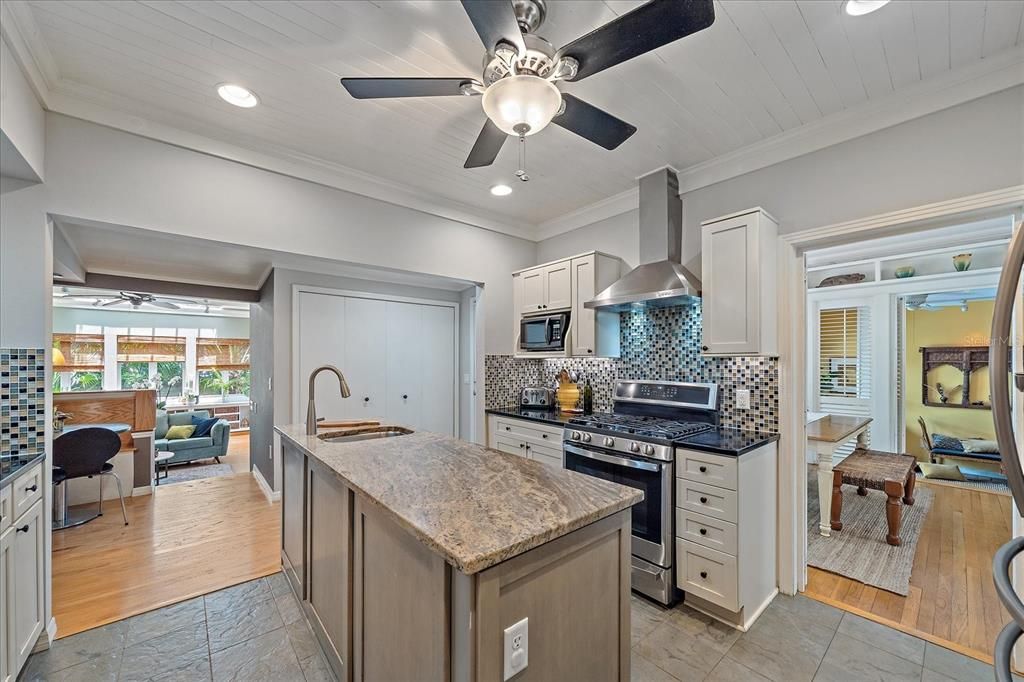 Active With Contract: $1,080,000 (3 beds, 3 baths, 2629 Square Feet)