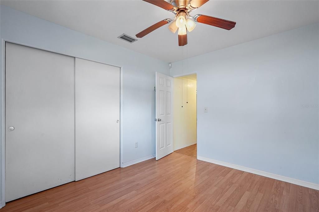 For Sale: $355,000 (2 beds, 2 baths, 1025 Square Feet)