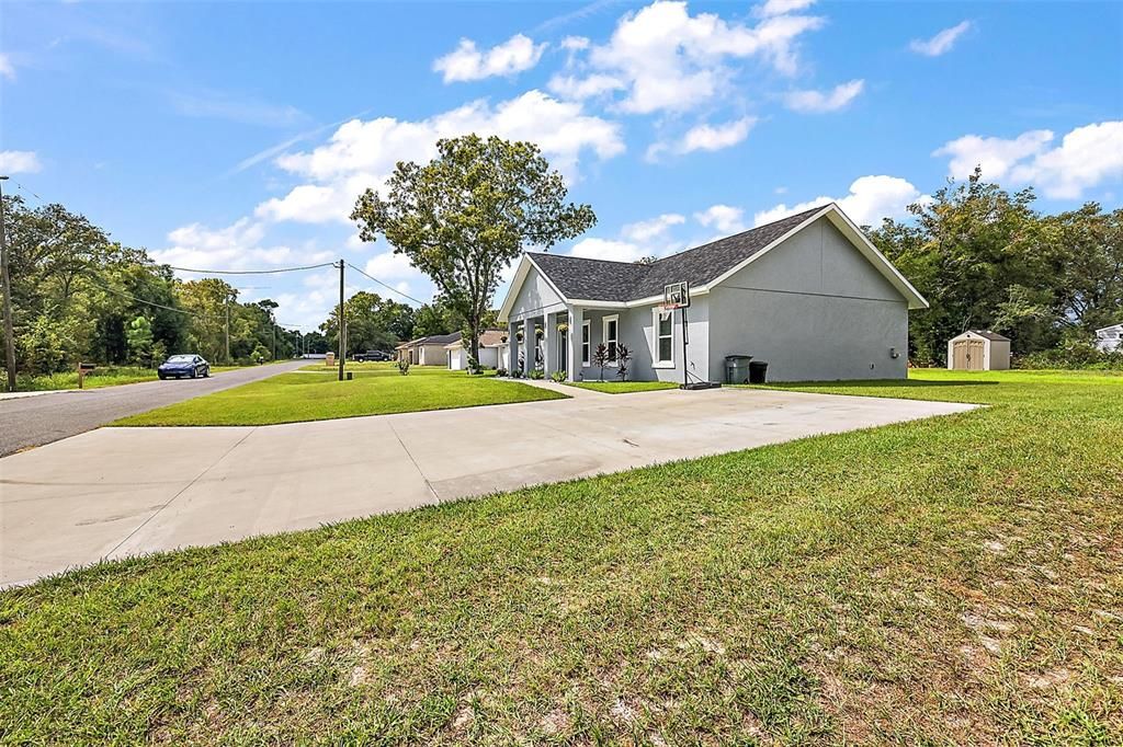 For Sale: $395,000 (3 beds, 2 baths, 1801 Square Feet)