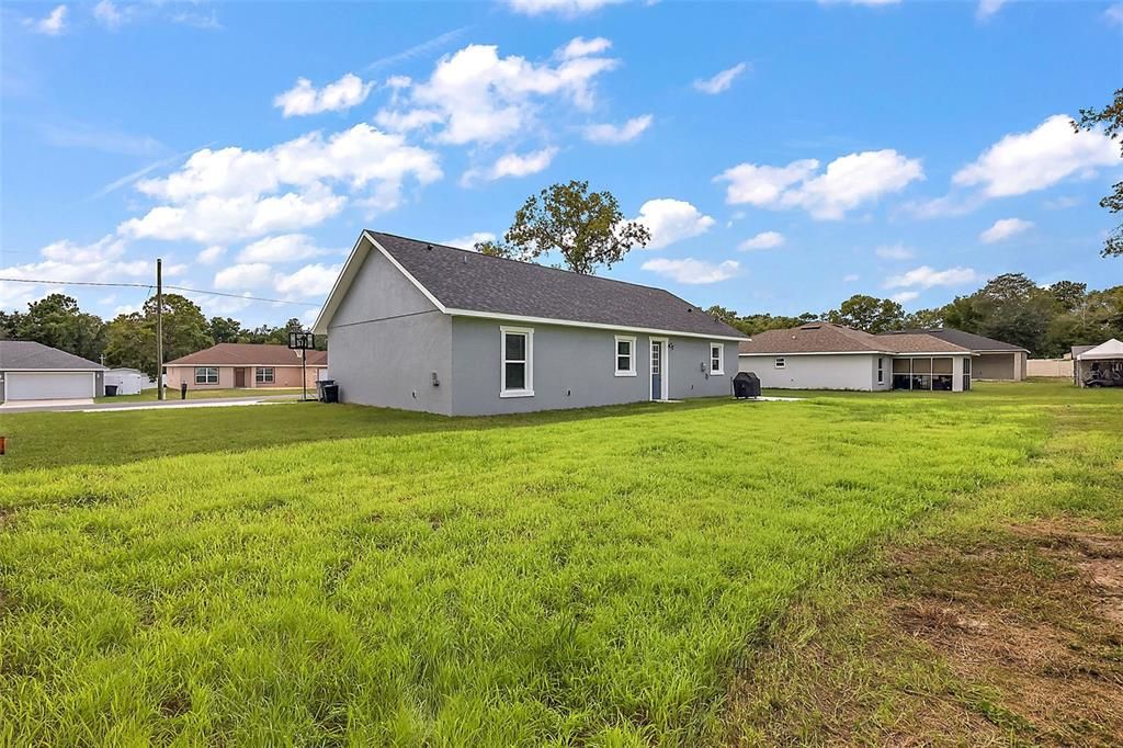 For Sale: $395,000 (3 beds, 2 baths, 1801 Square Feet)