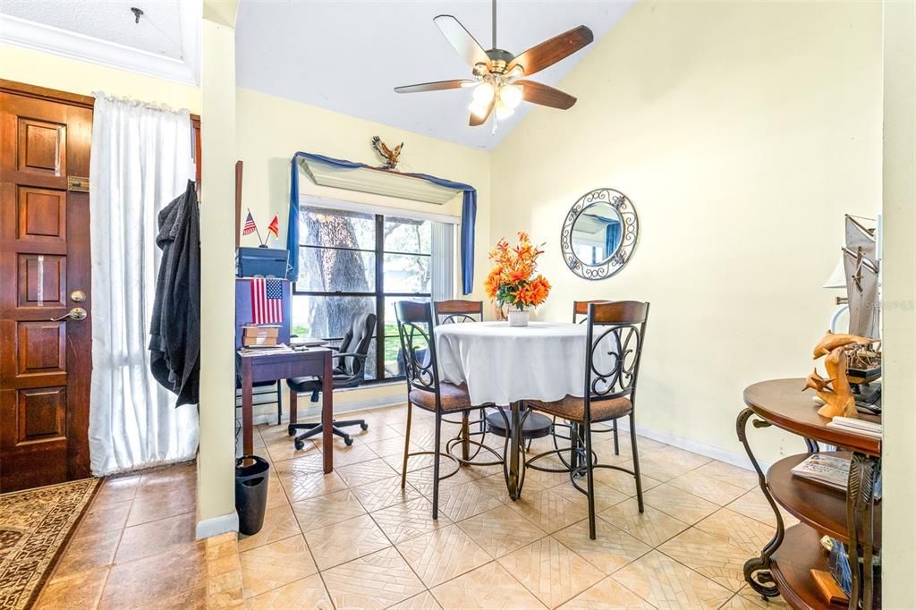 For Sale: $269,900 (2 beds, 2 baths, 1172 Square Feet)