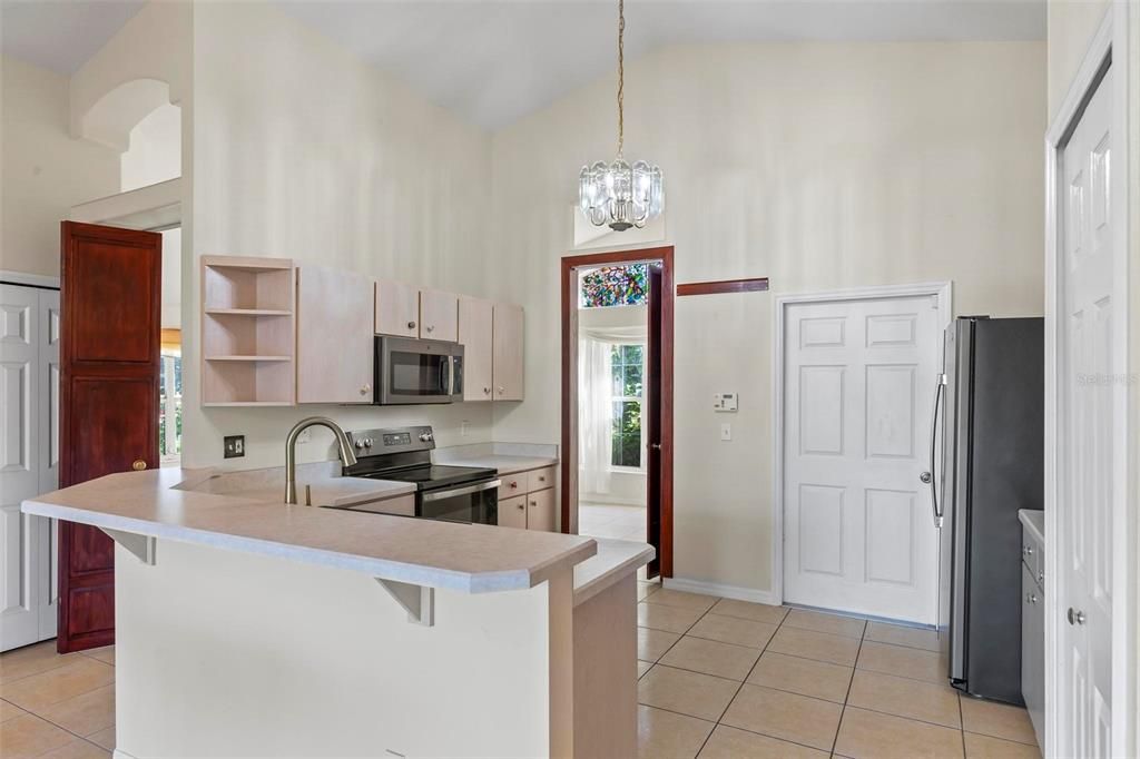 For Sale: $324,900 (3 beds, 2 baths, 1361 Square Feet)