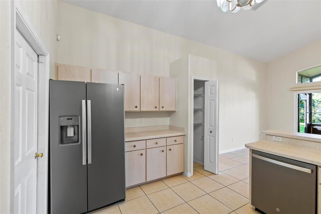 For Sale: $324,900 (3 beds, 2 baths, 1361 Square Feet)