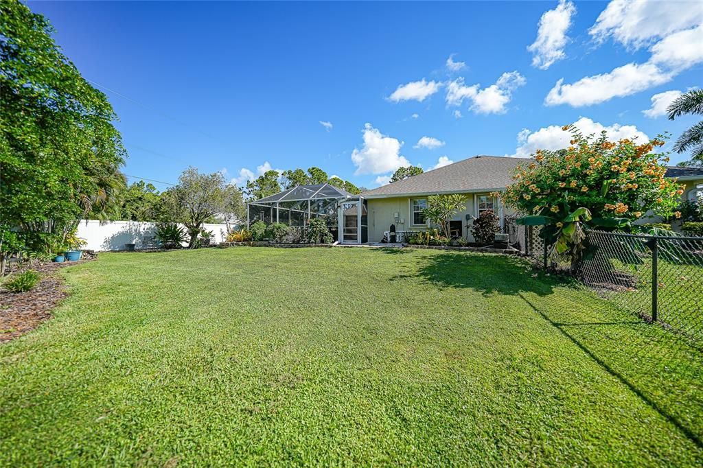 For Sale: $519,000 (3 beds, 2 baths, 2283 Square Feet)