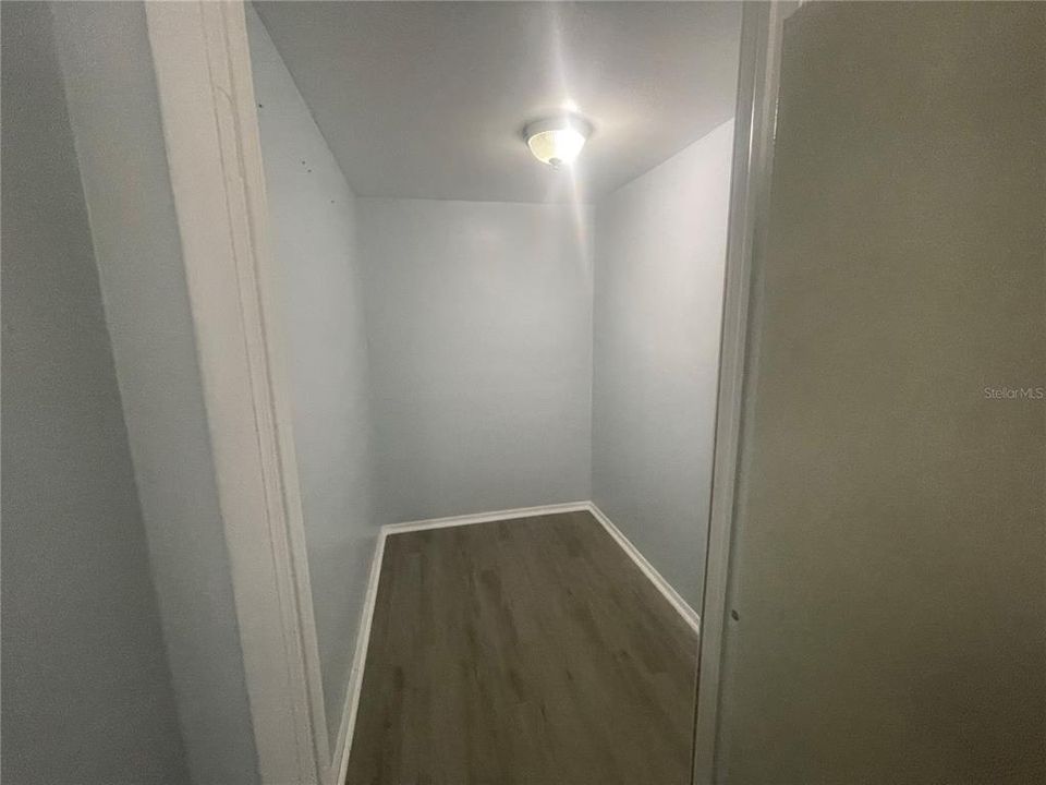 For Rent: $2,150 (2 beds, 1 baths, 672 Square Feet)