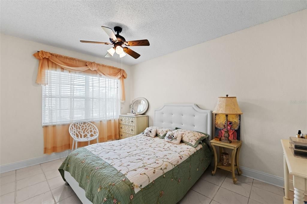 For Sale: $360,000 (2 beds, 2 baths, 1269 Square Feet)