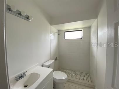 For Rent: $2,495 (3 beds, 2 baths, 1706 Square Feet)