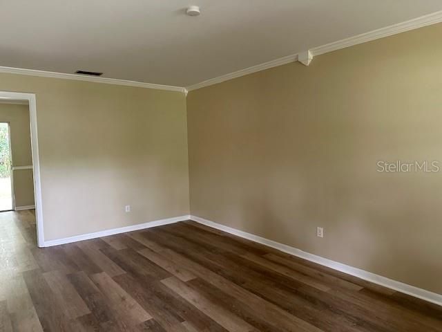 For Rent: $2,000 (3 beds, 2 baths, 1796 Square Feet)