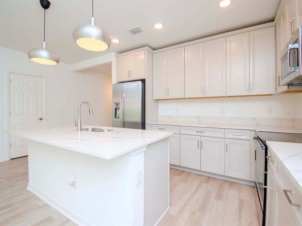 For Sale: $374,990 (4 beds, 2 baths, 1740 Square Feet)