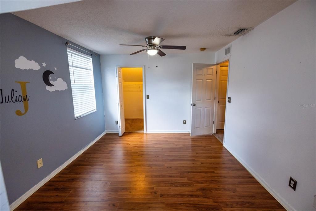 For Sale: $380,000 (4 beds, 2 baths, 1474 Square Feet)