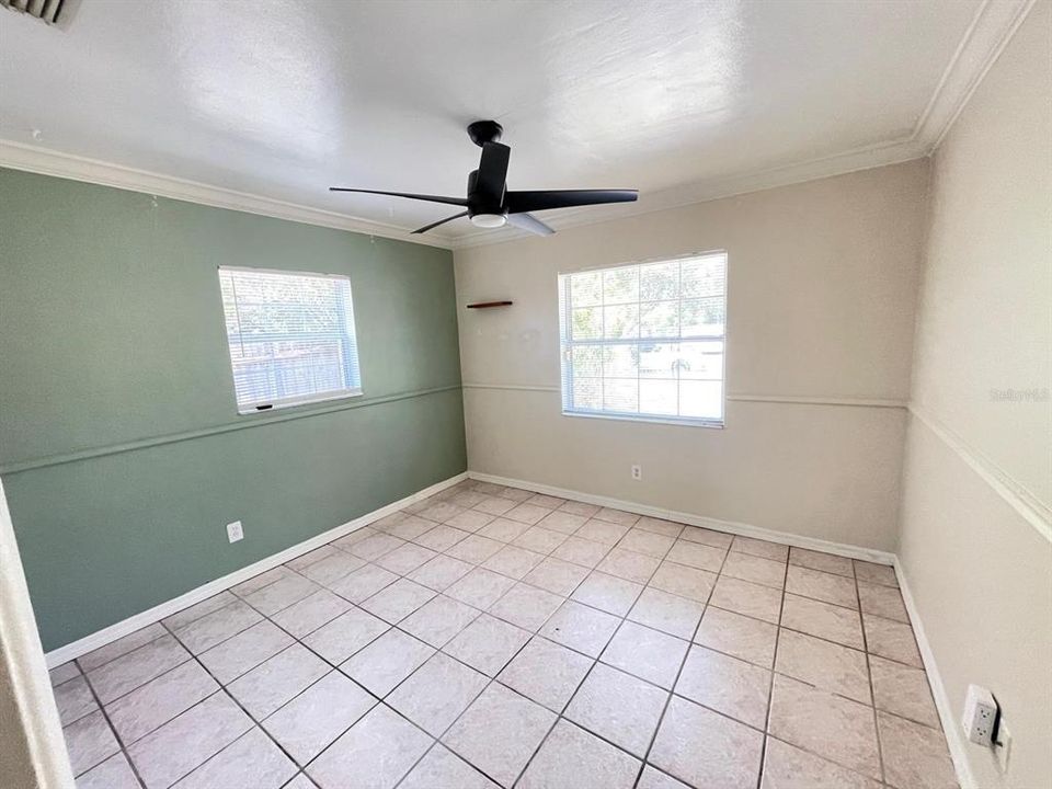 For Rent: $2,199 (3 beds, 1 baths, 1202 Square Feet)