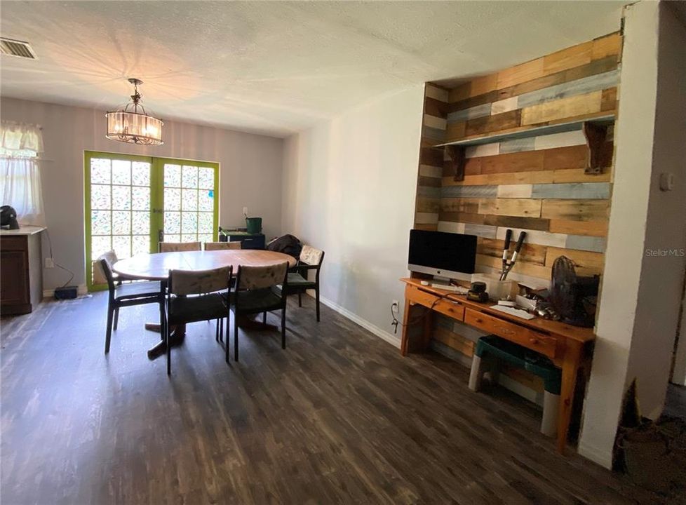 Dining Room/Study Nook