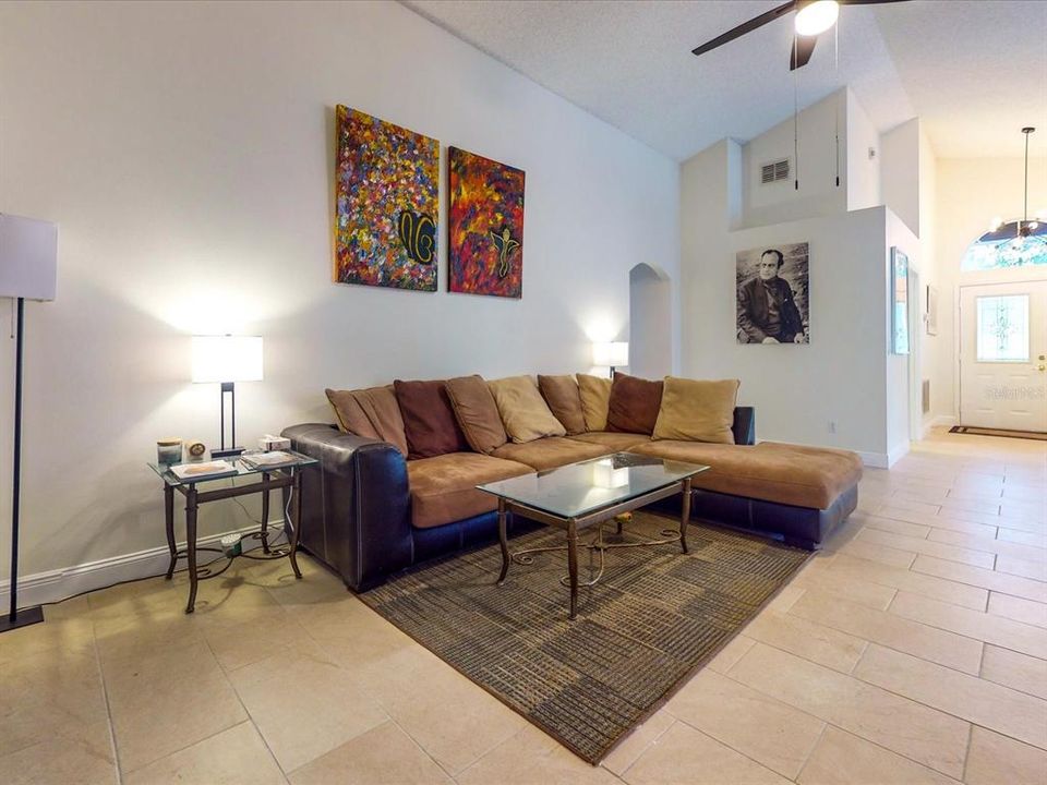 For Sale: $349,000 (3 beds, 2 baths, 1552 Square Feet)