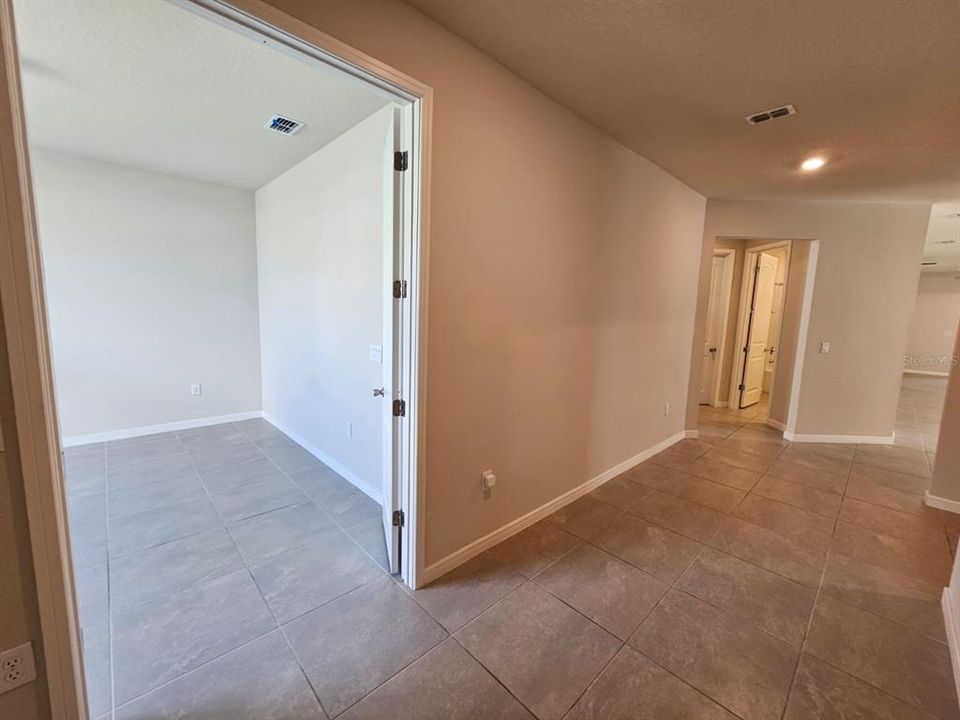 For Rent: $2,900 (3 beds, 2 baths, 2921 Square Feet)