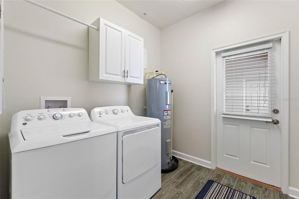 Active With Contract: $449,000 (3 beds, 2 baths, 1717 Square Feet)