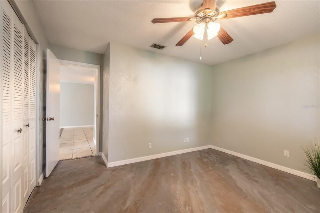 For Sale: $265,000 (2 beds, 2 baths, 1132 Square Feet)