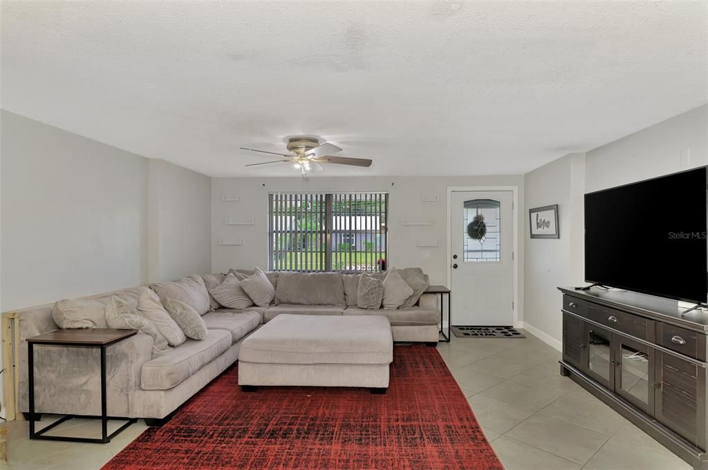 For Sale: $449,000 (3 beds, 2 baths, 1530 Square Feet)