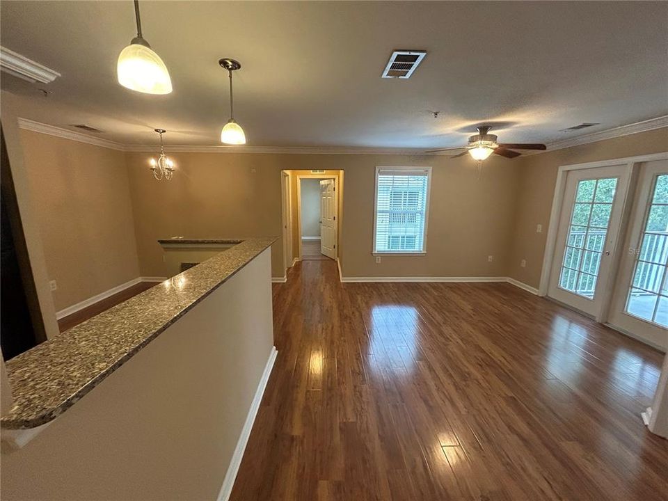 For Rent: $1,600 (2 beds, 2 baths, 972 Square Feet)