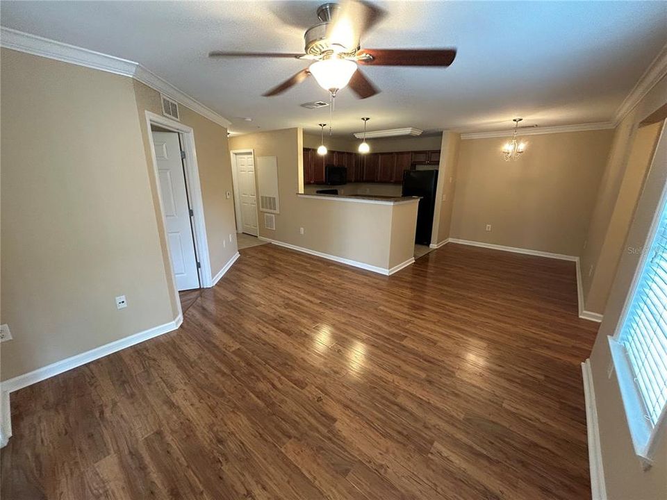 For Rent: $1,600 (2 beds, 2 baths, 972 Square Feet)