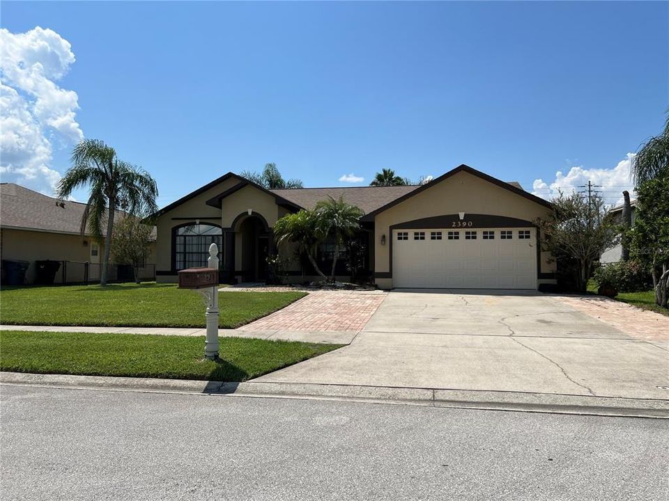 For Sale: $409,000 (3 beds, 2 baths, 1672 Square Feet)