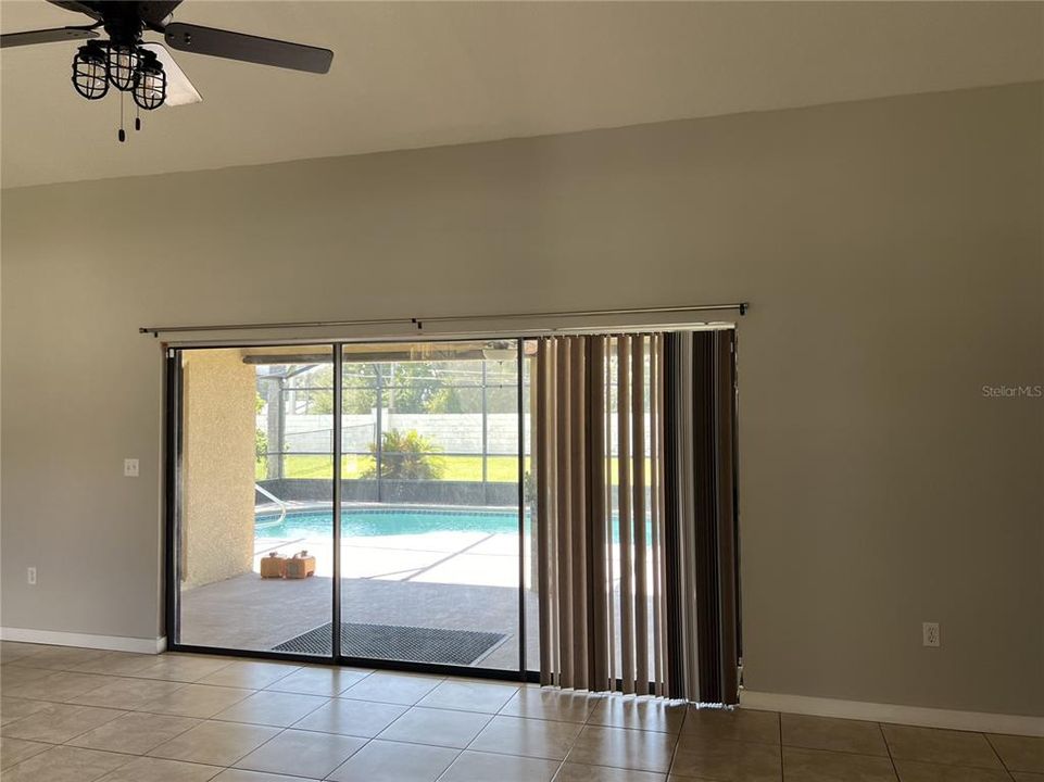 For Sale: $409,000 (3 beds, 2 baths, 1672 Square Feet)