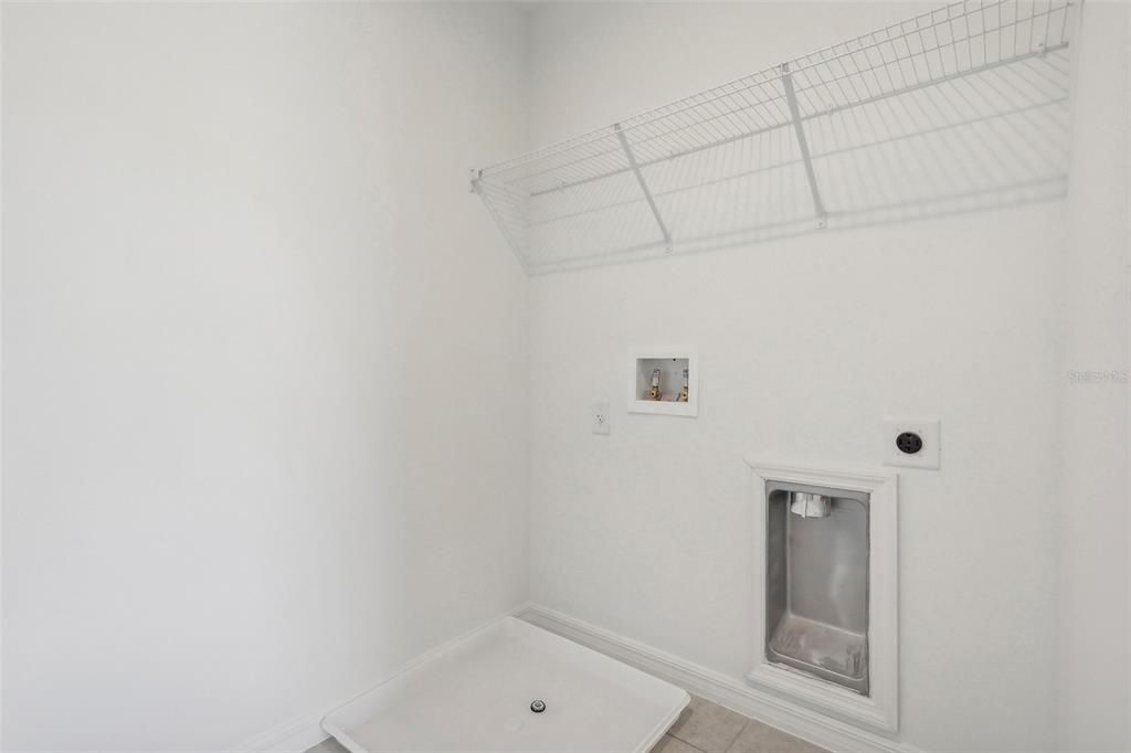 For Sale: $309,900 (3 beds, 2 baths, 1451 Square Feet)