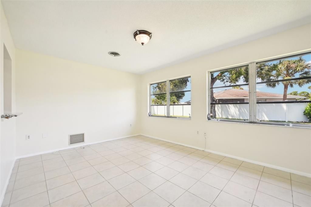 For Sale: $384,900 (3 beds, 2 baths, 1758 Square Feet)