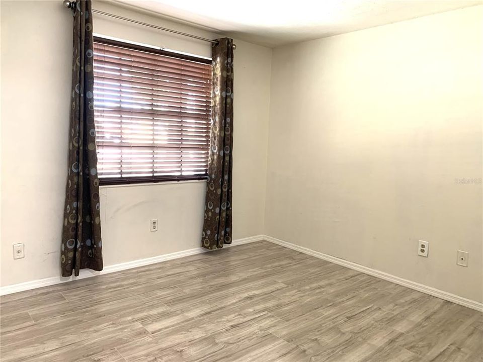 For Sale: $339,000 (3 beds, 2 baths, 1269 Square Feet)